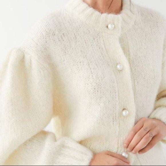 Pearl Puff Sleeve Cardigan 